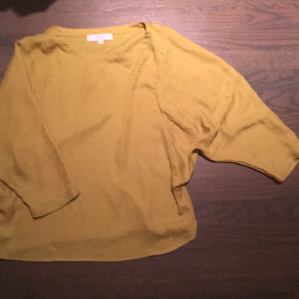 Subtle snakeprint yellow top